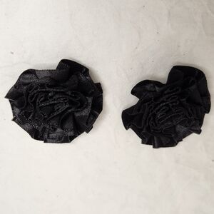 80s Black Floral Shoe Clips